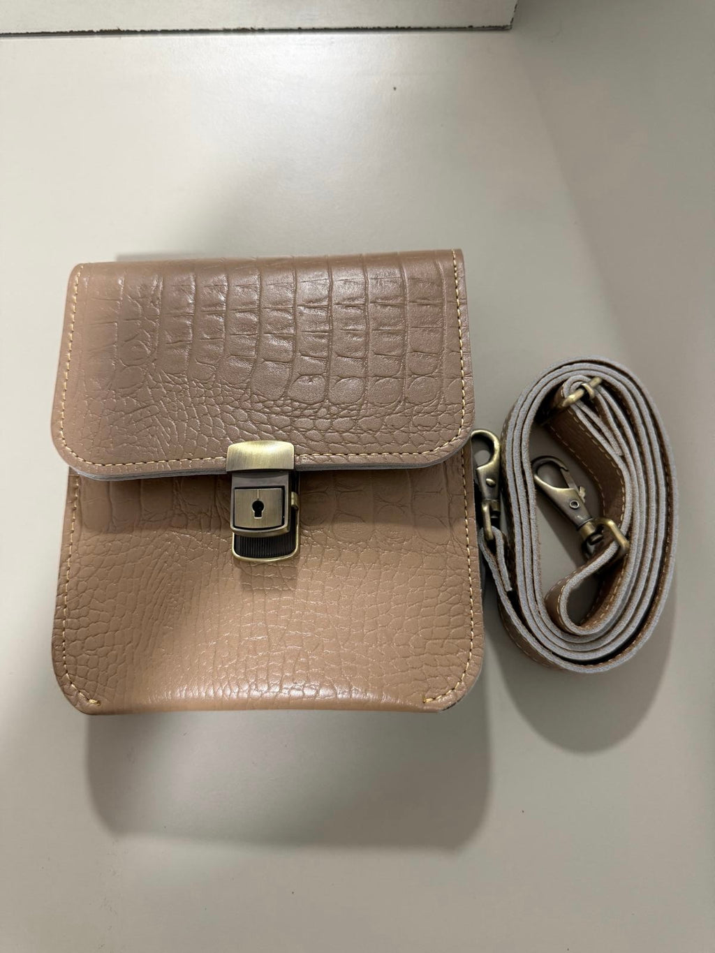 Leder Umhängetasche – Stilvolle Tasche aus hochwertigem Leder