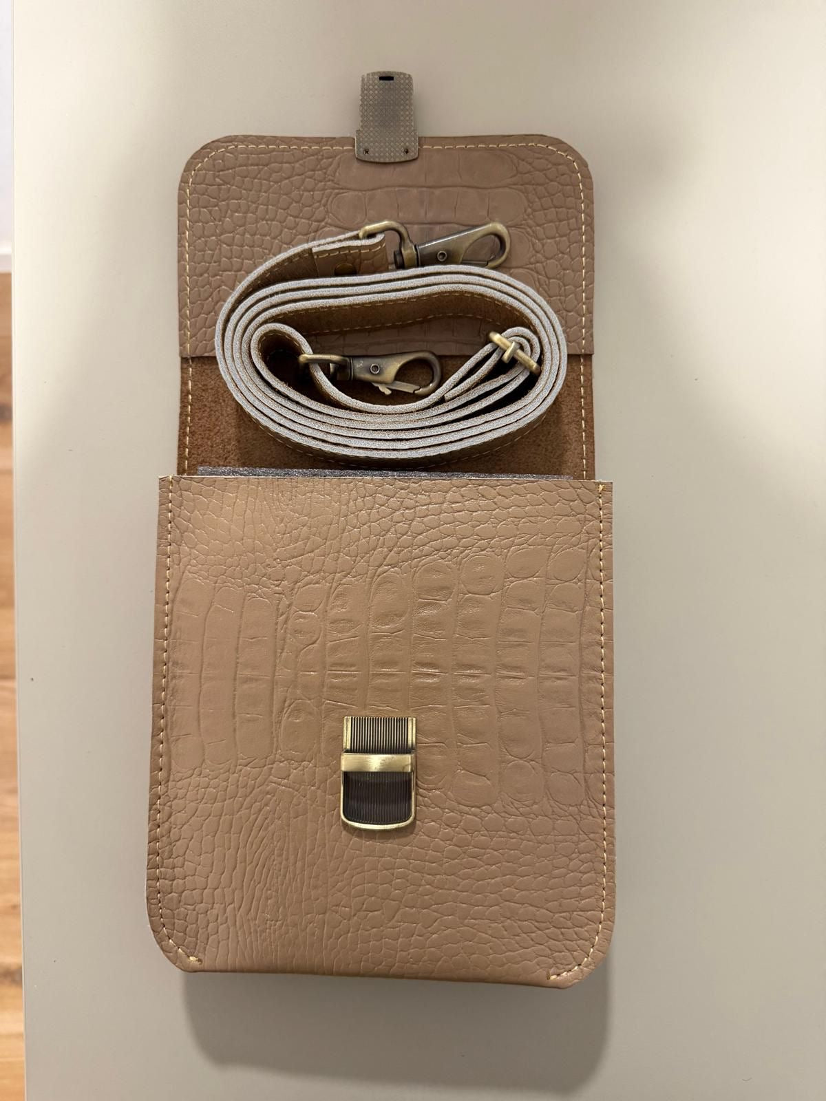 Leder Umhängetasche – Stilvolle Tasche aus hochwertigem Leder